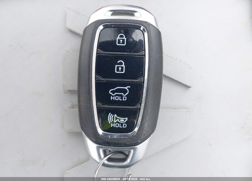 2019 HYUNDAI SANTA FE VIN: 5NMS5CAD9KH029867