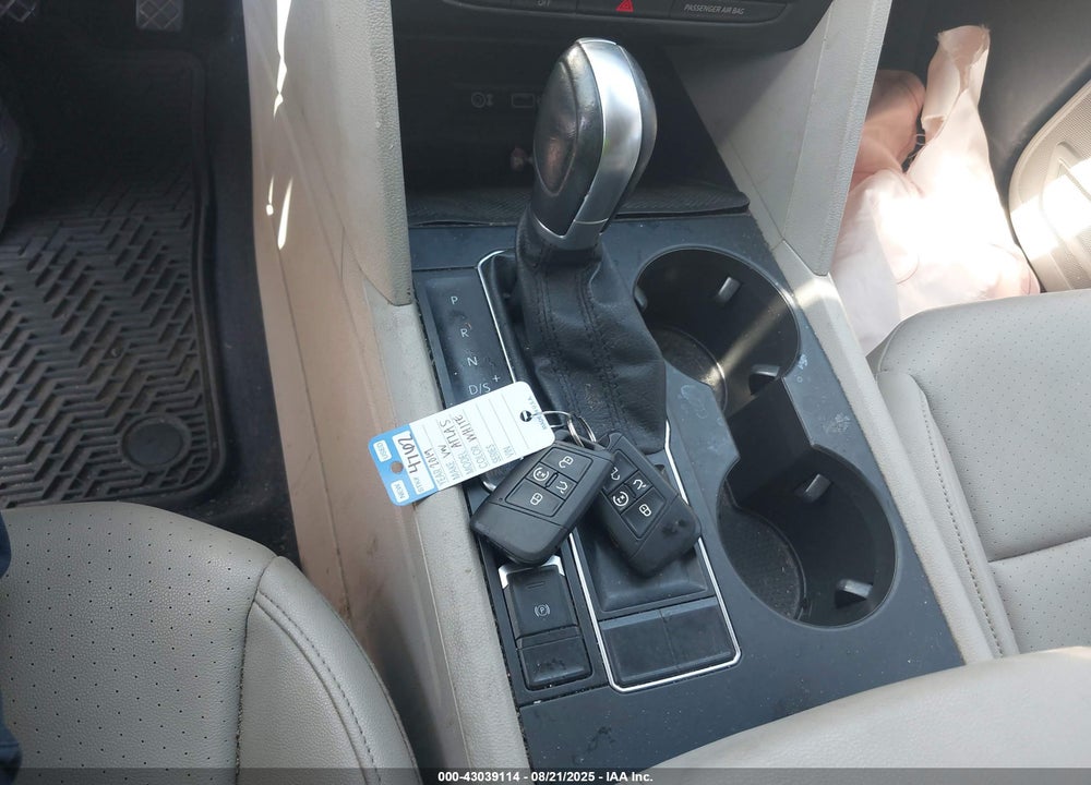 2019 VOLKSWAGEN ATLAS VIN: 1V2WR2CA7KC593937