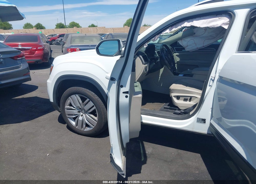 2019 VOLKSWAGEN ATLAS VIN: 1V2WR2CA7KC593937