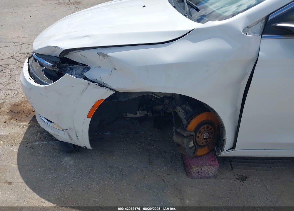 2015 CHRYSLER 200 VIN: 1C3CCCAB4FN683889