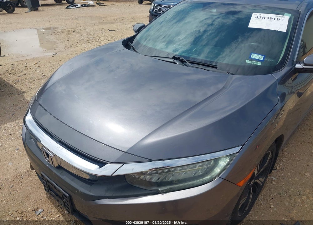 2017 HONDA CIVIC VIN: 19XFC1F98HE013157
