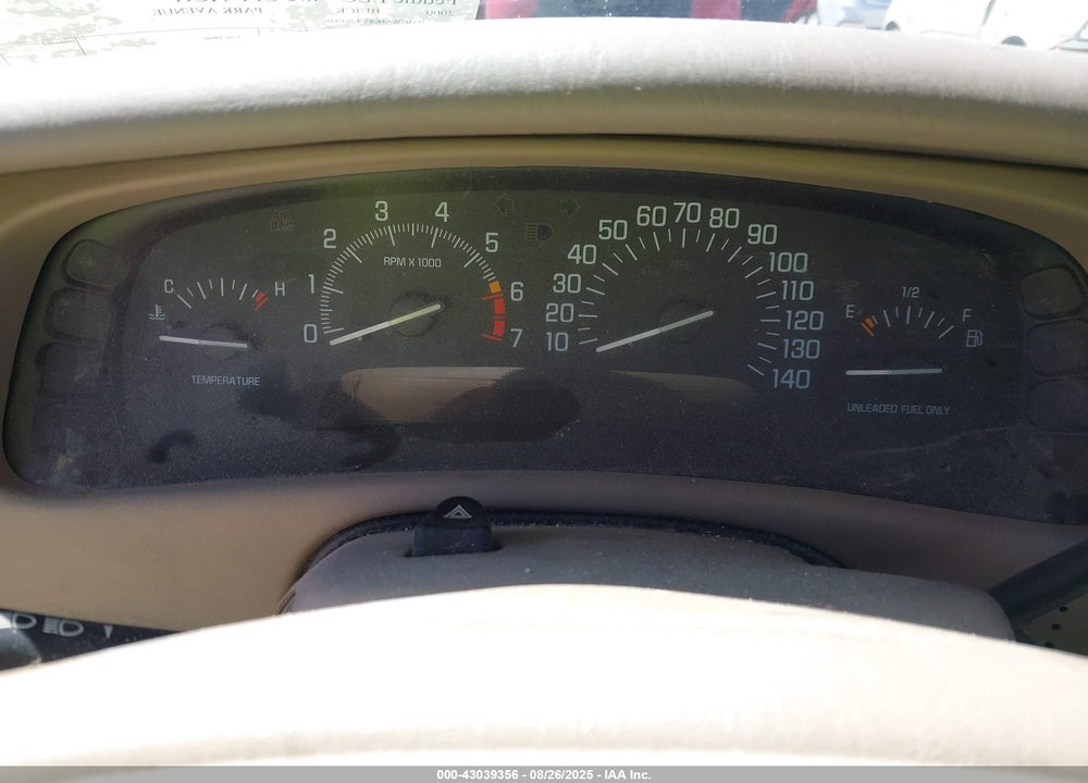 2000 BUICK PARK AVENUE VIN: 1G4CW54K8Y4261946