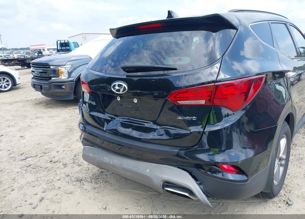 2018 HYUNDAI SANTA FE SPORT 2.4L VIN: 5NMZU3LB4JH097196