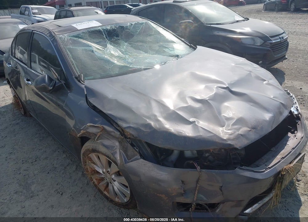 2014 HONDA ACCORD VIN: 1HGCR3F99EA003105