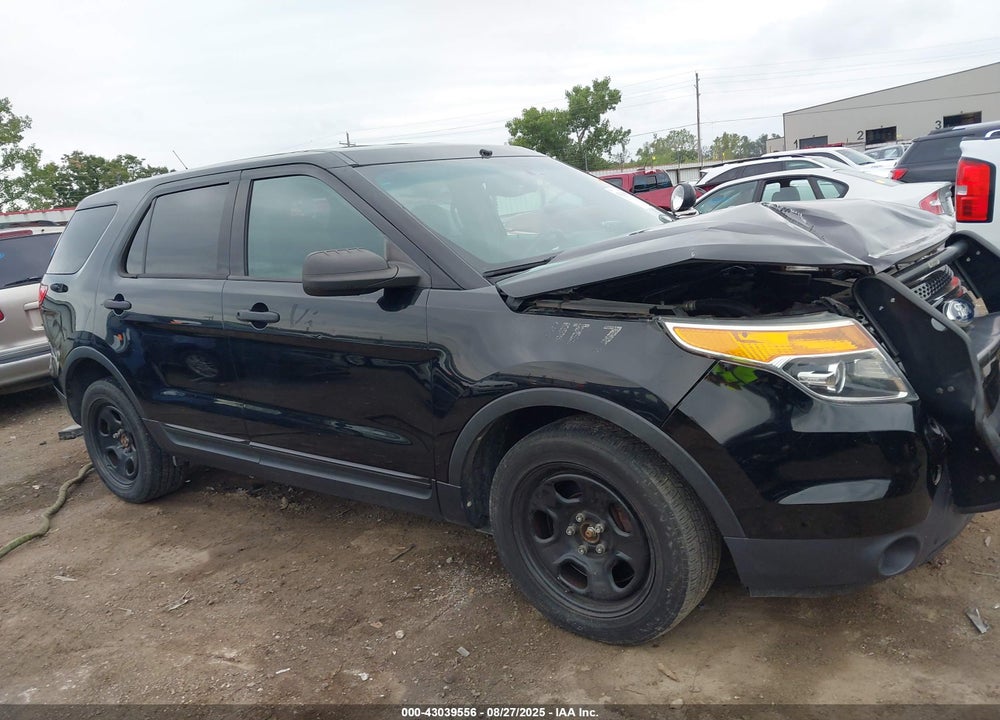 2015 FORD POLICE INTERCEPTOR VIN: 1FM5K8AR2FGA15736
