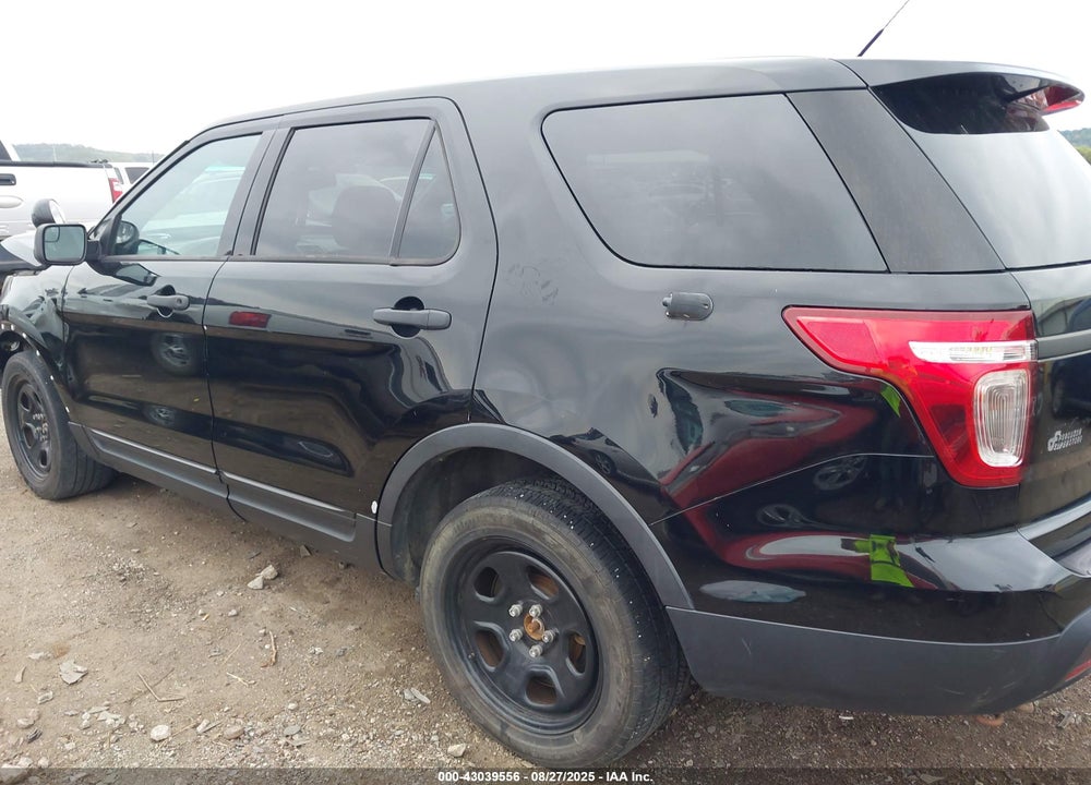 2015 FORD POLICE INTERCEPTOR VIN: 1FM5K8AR2FGA15736