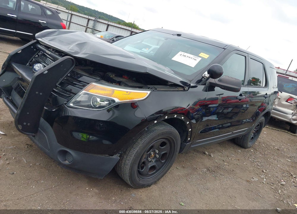 2015 FORD POLICE INTERCEPTOR VIN: 1FM5K8AR2FGA15736
