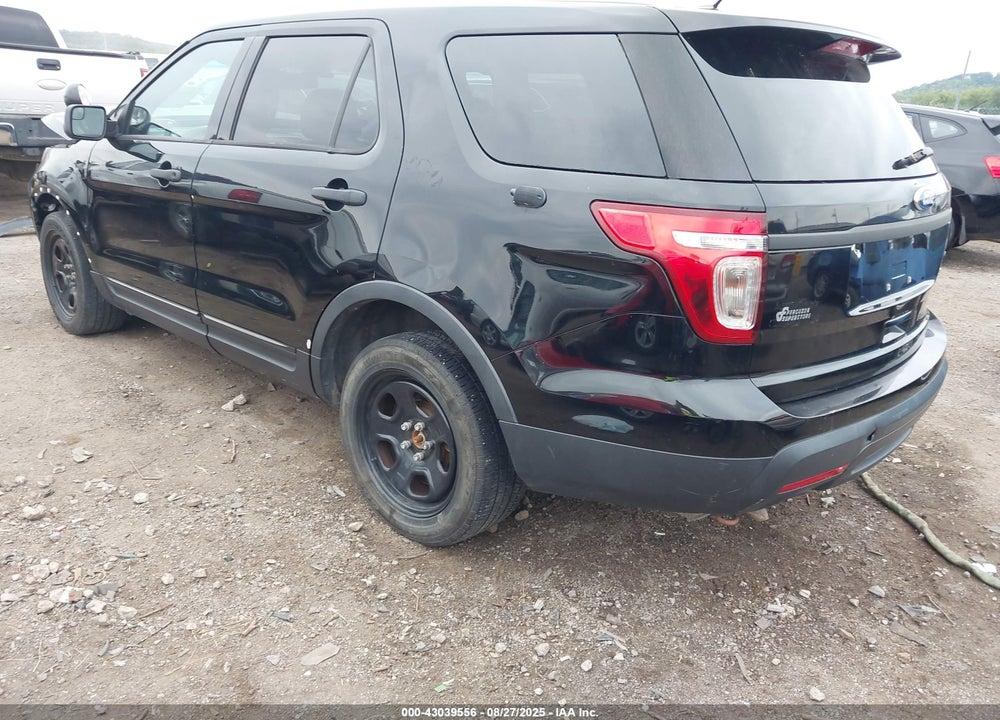 2015 FORD POLICE INTERCEPTOR VIN: 1FM5K8AR2FGA15736