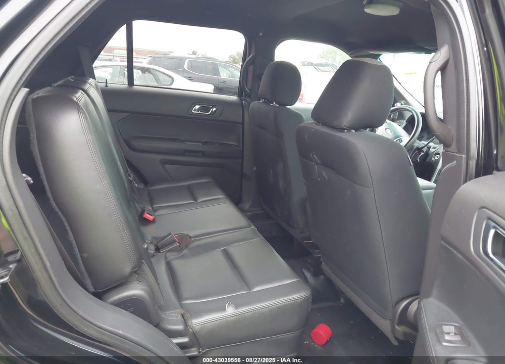 2015 FORD POLICE INTERCEPTOR VIN: 1FM5K8AR2FGA15736