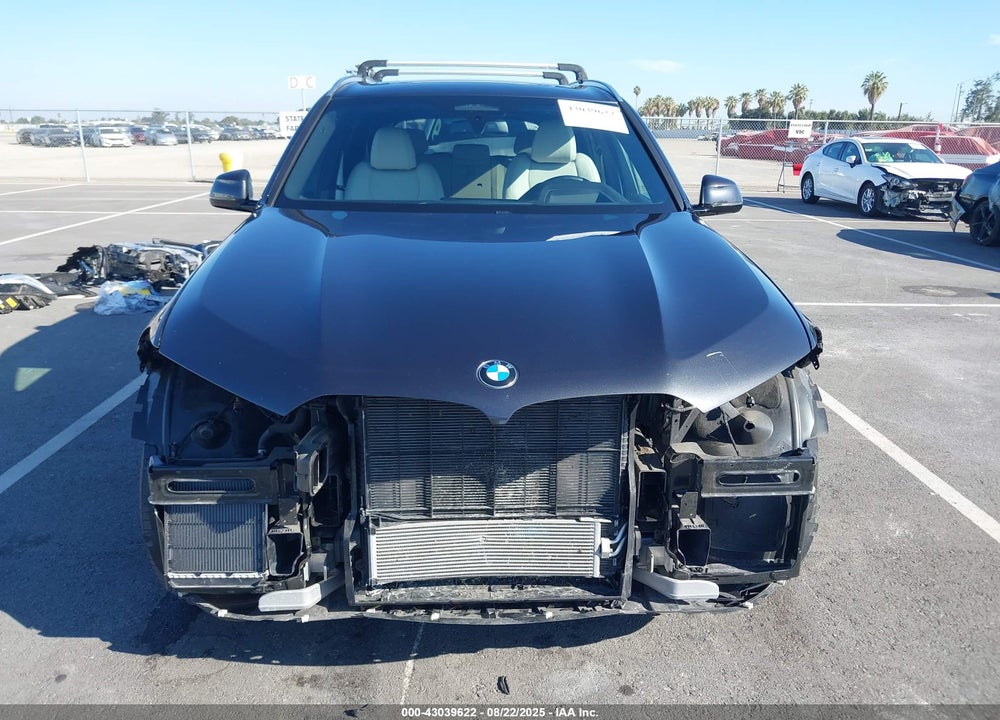 2021 BMW X5 VIN: 5UXCR6C02M9E43822