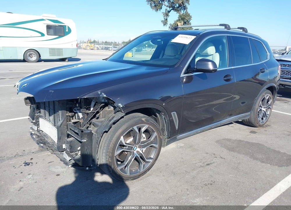 2021 BMW X5 VIN: 5UXCR6C02M9E43822