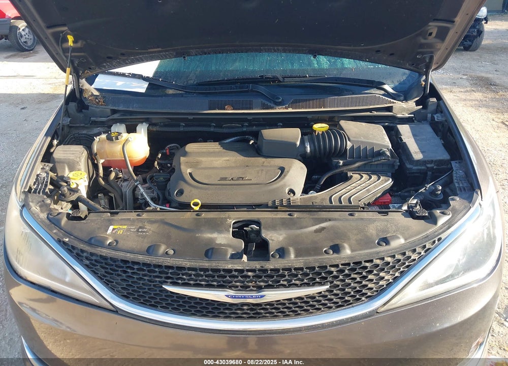 2020 CHRYSLER PACIFICA TOURING L VIN: 2C4RC1BG8LR140323