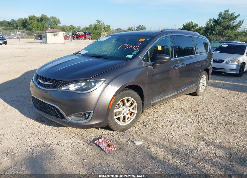 2020 CHRYSLER PACIFICA TOURING L VIN: 2C4RC1BG8LR140323