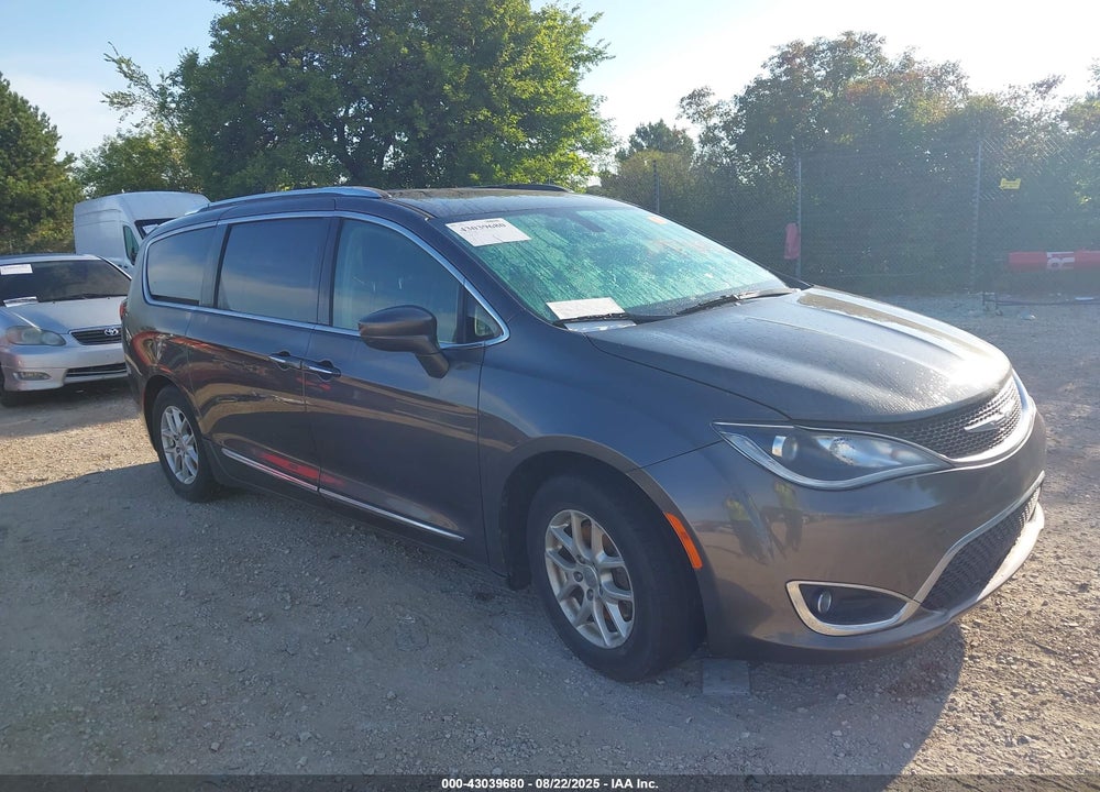 2020 CHRYSLER PACIFICA TOURING L VIN: 2C4RC1BG8LR140323