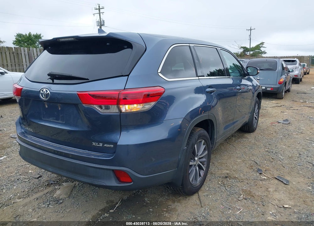 2018 TOYOTA HIGHLANDER VIN: 5TDJZRFH2JS860847
