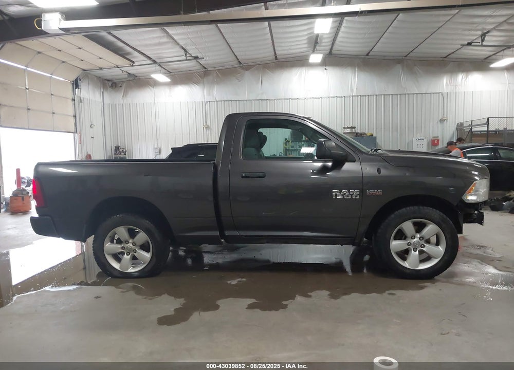 2016 RAM 1500 EXPRESS VIN: 3C6JR6ATXGG130712