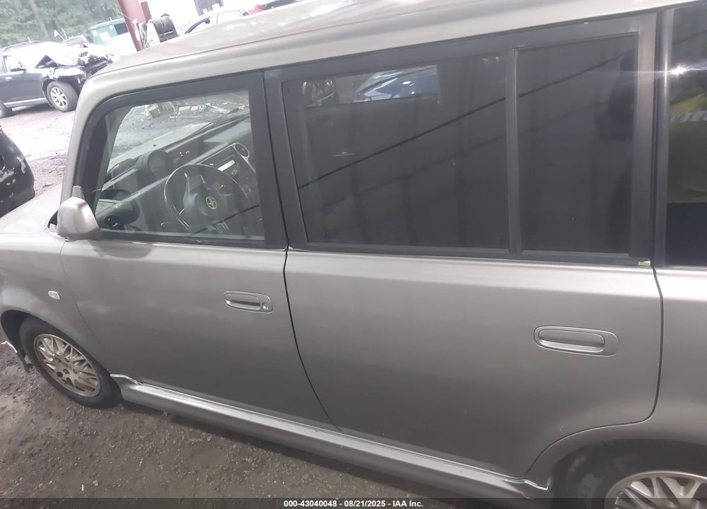 2006 SCION XB VIN: JTLKT324764075589