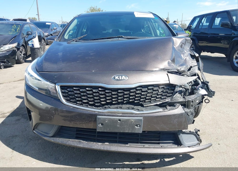 2018 KIA FORTE VIN: 3KPFL4A76JE201916