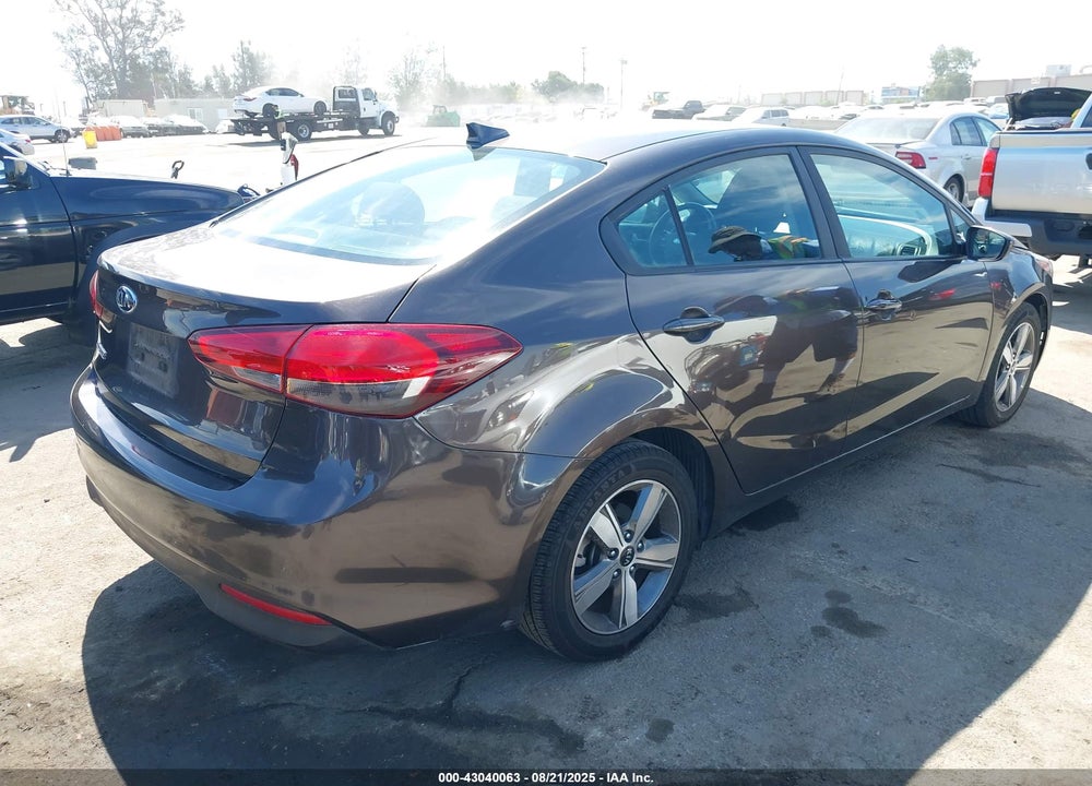 2018 KIA FORTE VIN: 3KPFL4A76JE201916