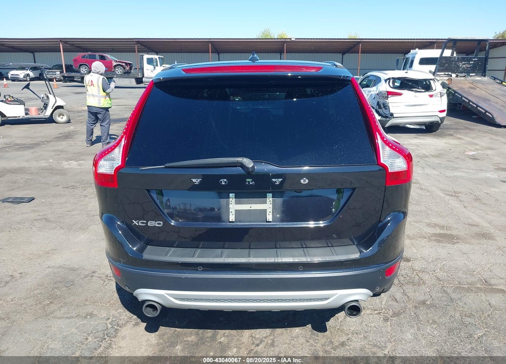 2011 VOLVO XC60 VIN: YV4940DL6B2161487