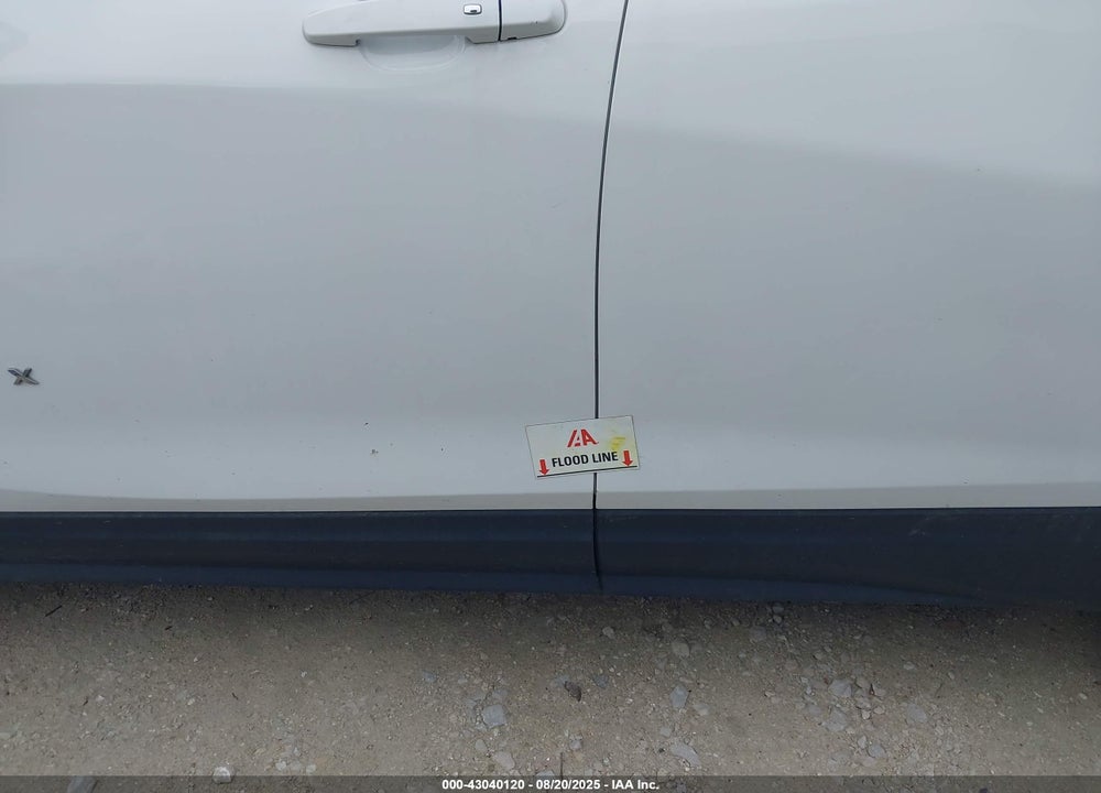 2019 CHEVROLET EQUINOX VIN: 2GNAXKEV5K6198897