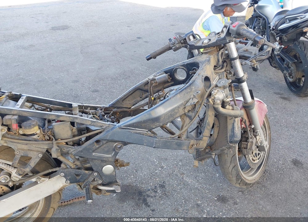 2004 KAWASAKI ZX600 E VIN: JKAZX4E124B521575