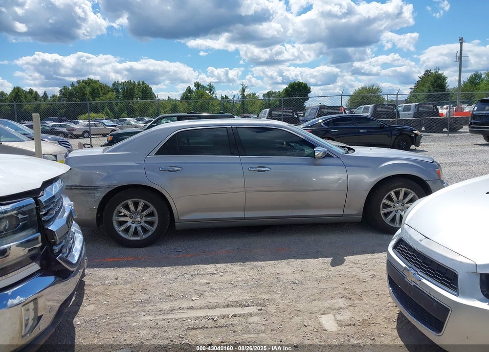 2013 CHRYSLER 300 VIN: 2C3CCAEG2DH687519
