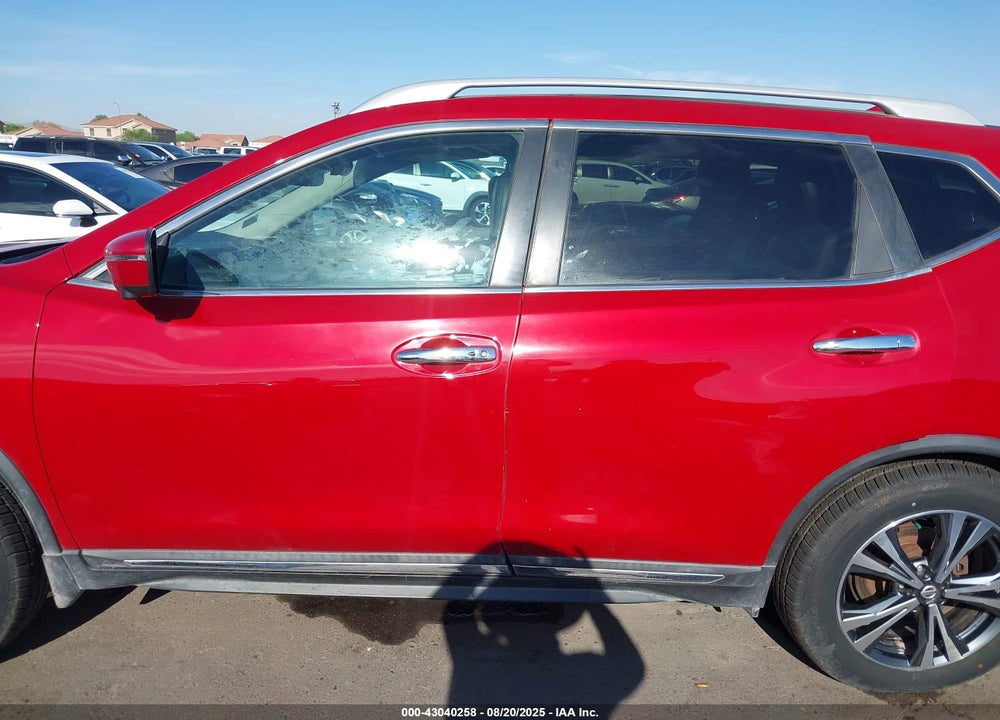 2017 NISSAN ROGUE VIN: 5N1AT2MV6HC772375