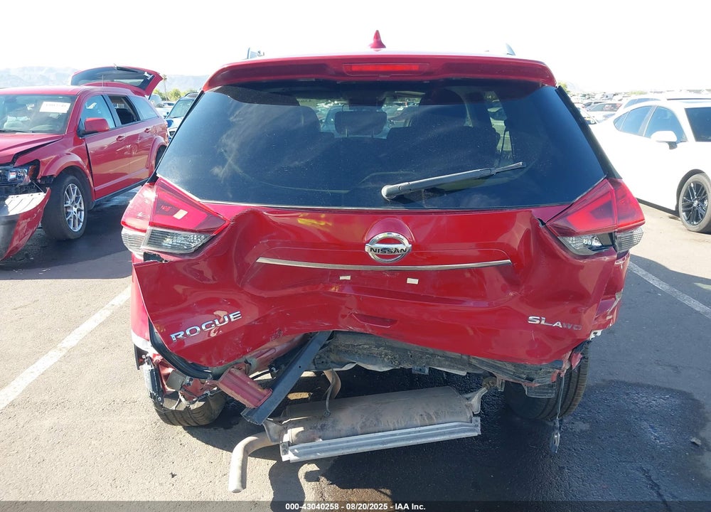2017 NISSAN ROGUE VIN: 5N1AT2MV6HC772375