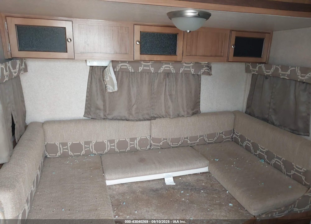 2016 FOREST RIVER SHAMROCK VIN: 4X4TFLY26GZ142940