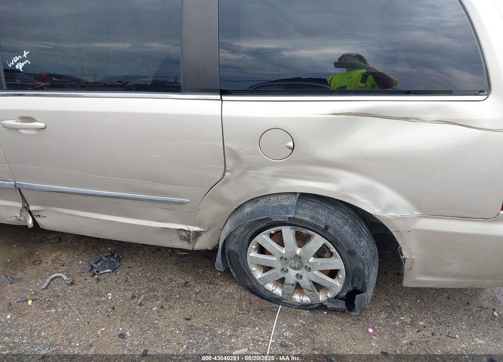 2015 CHRYSLER TOWN & COUNTRY TOURING VIN: 2C4RC1BG4FR600856