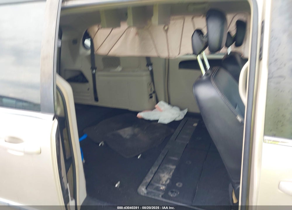 2015 CHRYSLER TOWN & COUNTRY TOURING VIN: 2C4RC1BG4FR600856