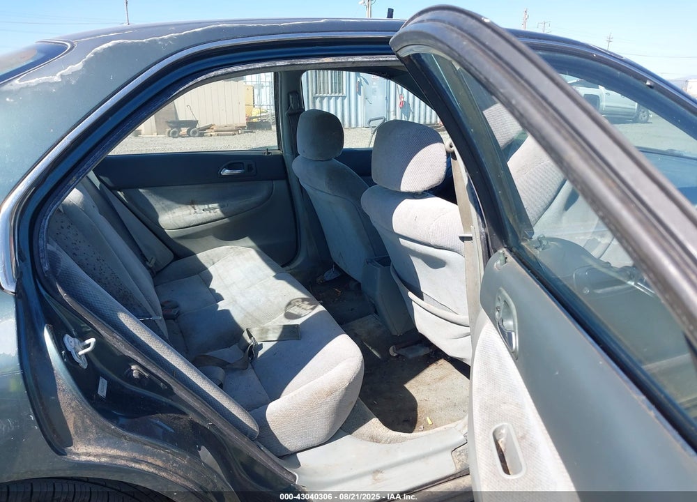 1996 HONDA ACCORD LX/EX VIN: 1HGCD5632TA019777