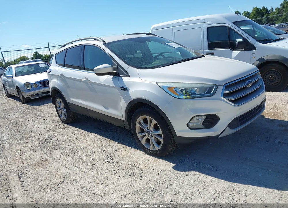 2017 FORD ESCAPE SE VIN: 1FMCU9G9XHUD39780