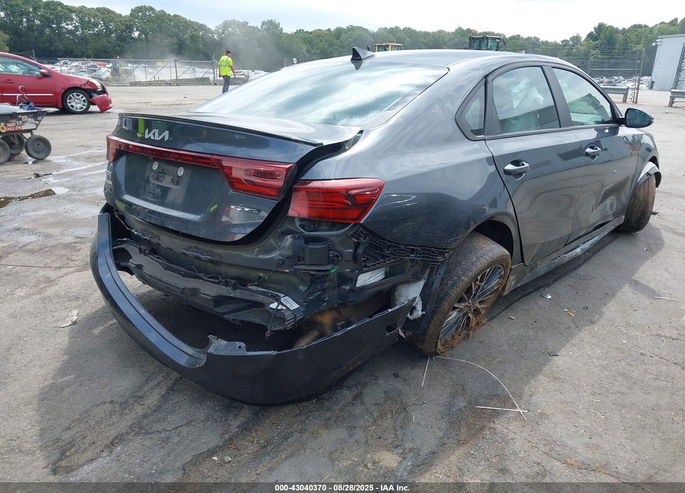 2024 KIA FORTE GT LINE VIN: 3KPF54AD7RE698132