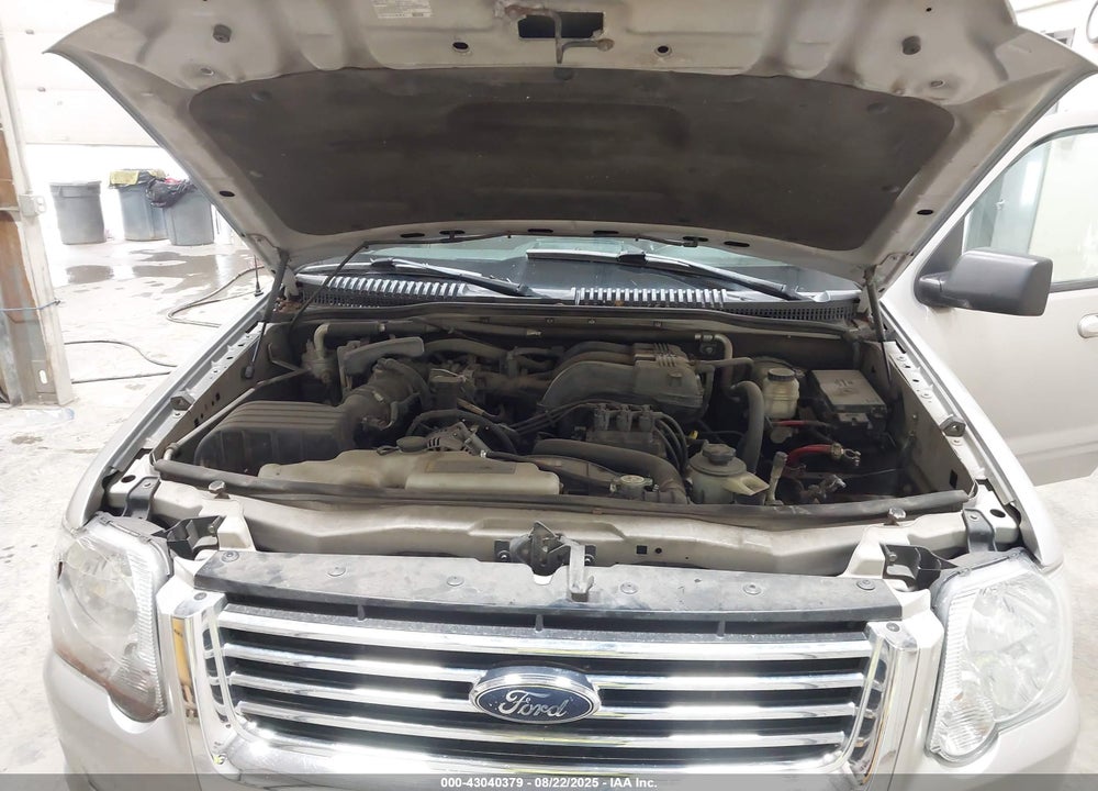 2008 FORD EXPLORER XLT VIN: 1FMEU73E38UA70828