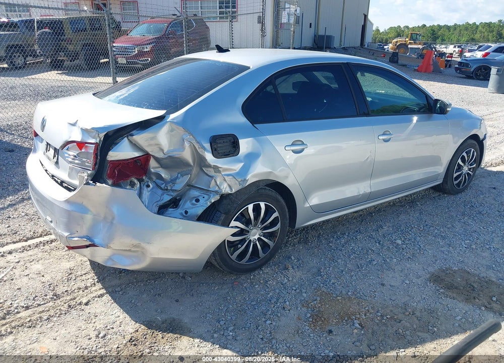 2014 VOLKSWAGEN JETTA 1.8T SE VIN: 3VWD17AJ4EM283387