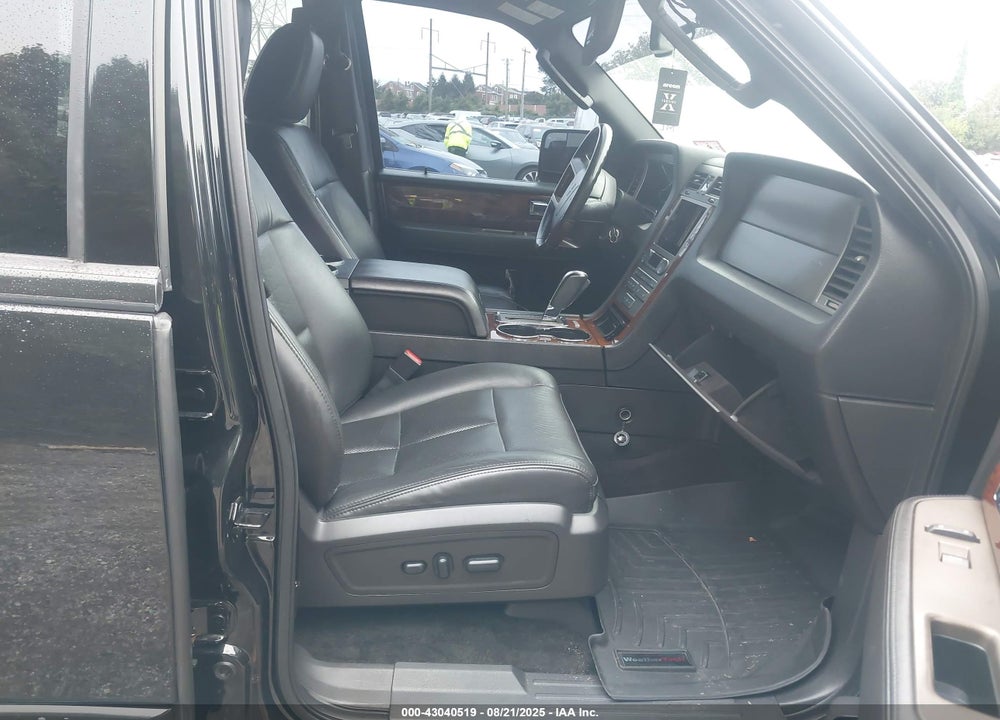 2013 LINCOLN NAVIGATOR VIN: 5LMJJ3J50DEL07778