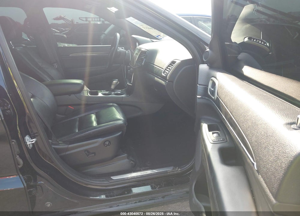 2020 JEEP GRAND CHEROKEE VIN: 1C4RJEBG8LC227760