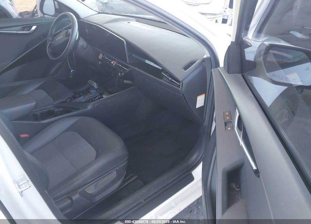 2023 KIA NIRO VIN: KNDCR3LE5P5098757