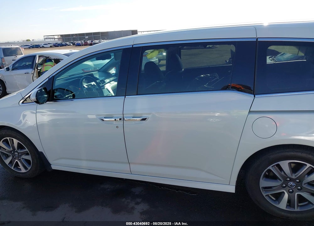 2015 HONDA ODYSSEY TOURING/TOURING ELITE VIN: 5FNRL5H94FB052272