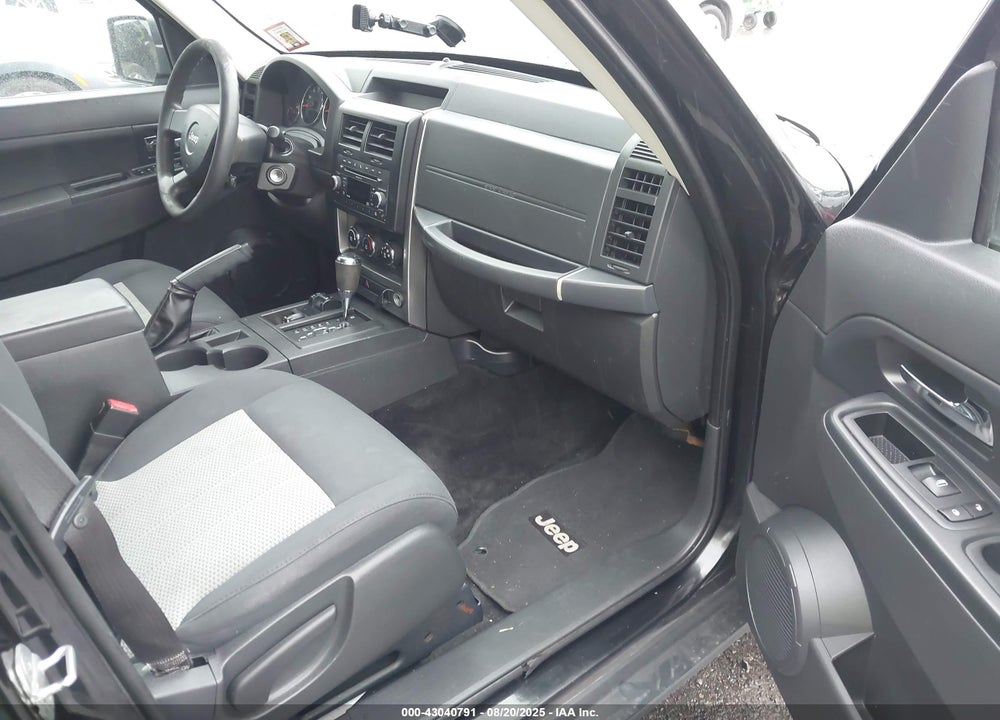 2010 JEEP LIBERTY VIN: 1J4PN2GK3AW170817
