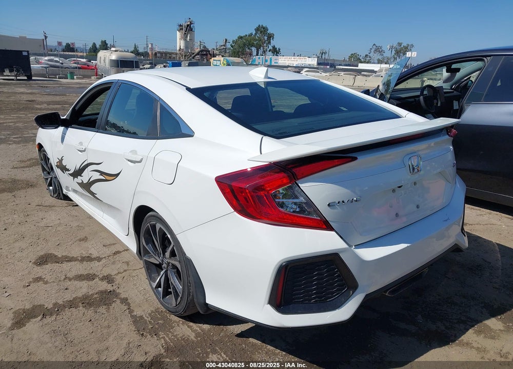 2018 HONDA CIVIC VIN: 2HGFC1E56JH704245
