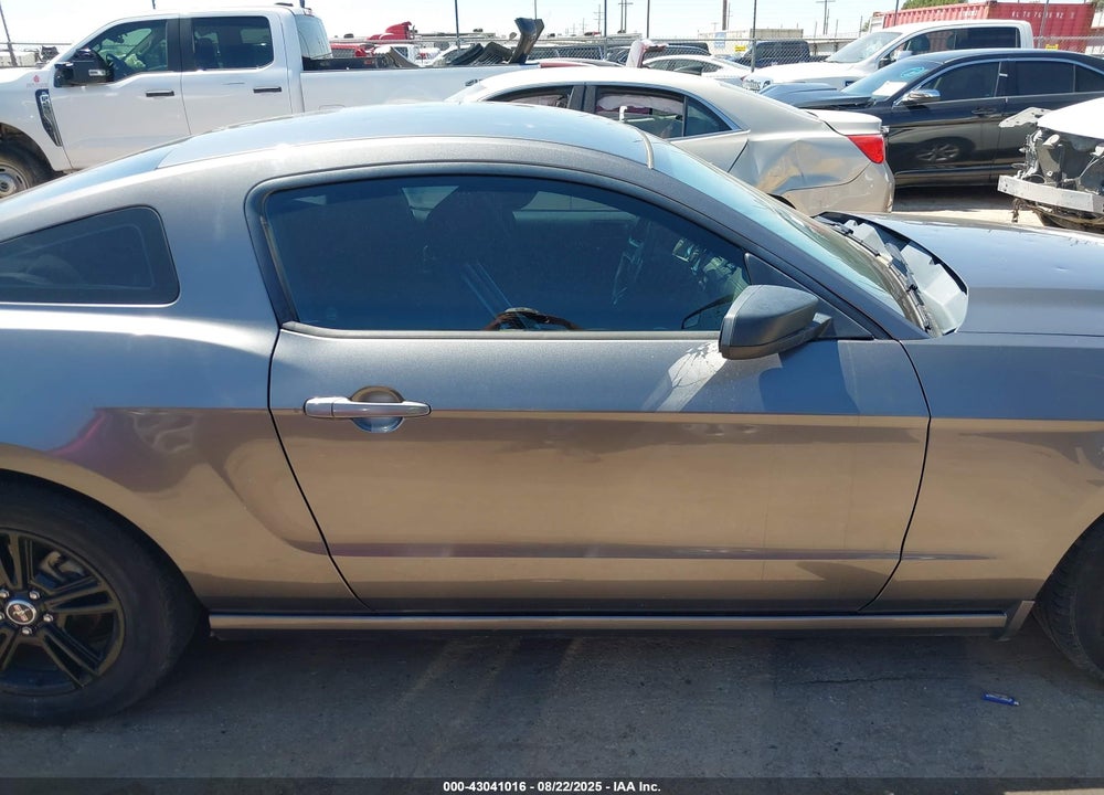 2014 FORD MUSTANG VIN: 1ZVBP8AM3E5256967
