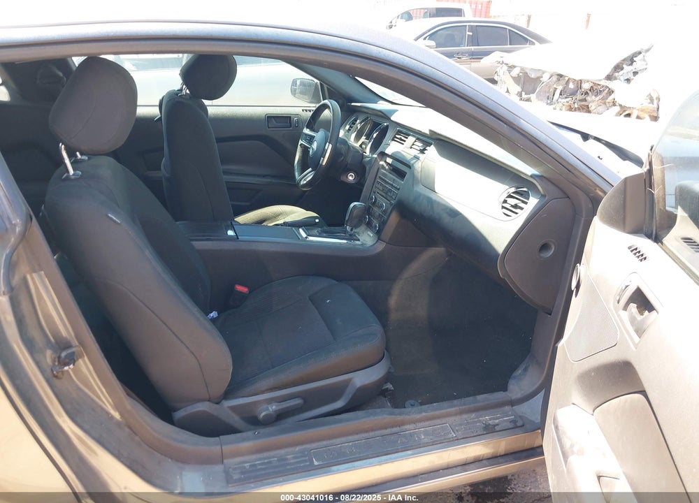 2014 FORD MUSTANG VIN: 1ZVBP8AM3E5256967