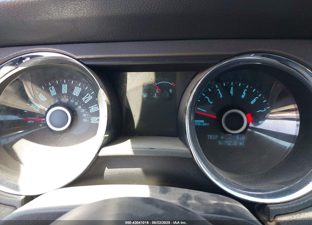 2014 FORD MUSTANG VIN: 1ZVBP8AM3E5256967