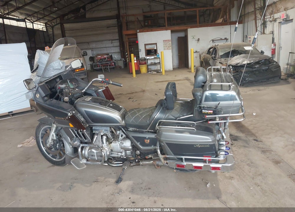 1983 HONDA GL1100 A VIN: 1HFSC0222DA311174