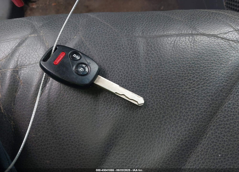 2007 HONDA PILOT EX-L VIN: 5FNYF18537B000223