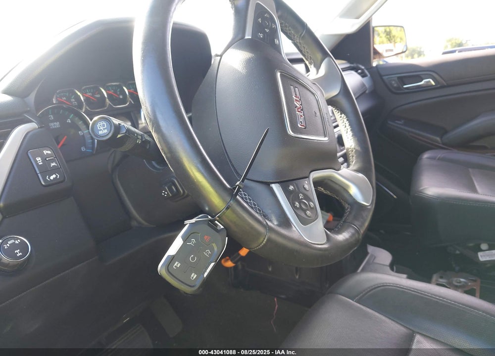 2017 GMC YUKON VIN: 1GKS2BKC8HR267940
