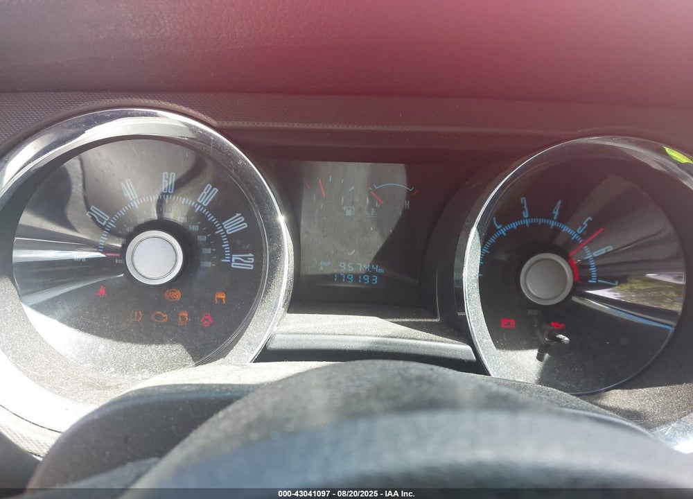 2010 FORD MUSTANG VIN: 1ZVBP8EN2A5112016